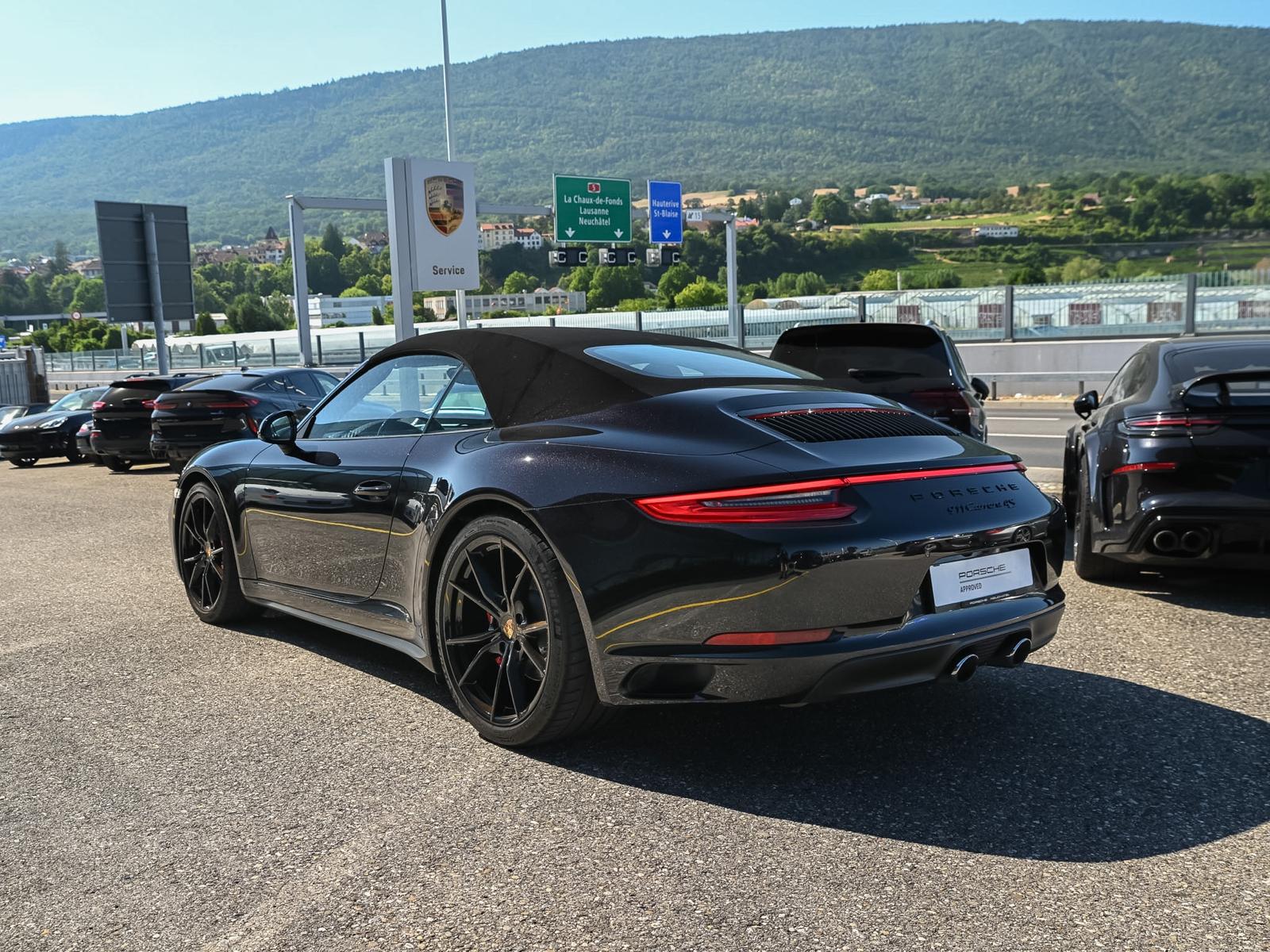 PORSCHE 911 Carrera 4S Cabrio PDK-image-7