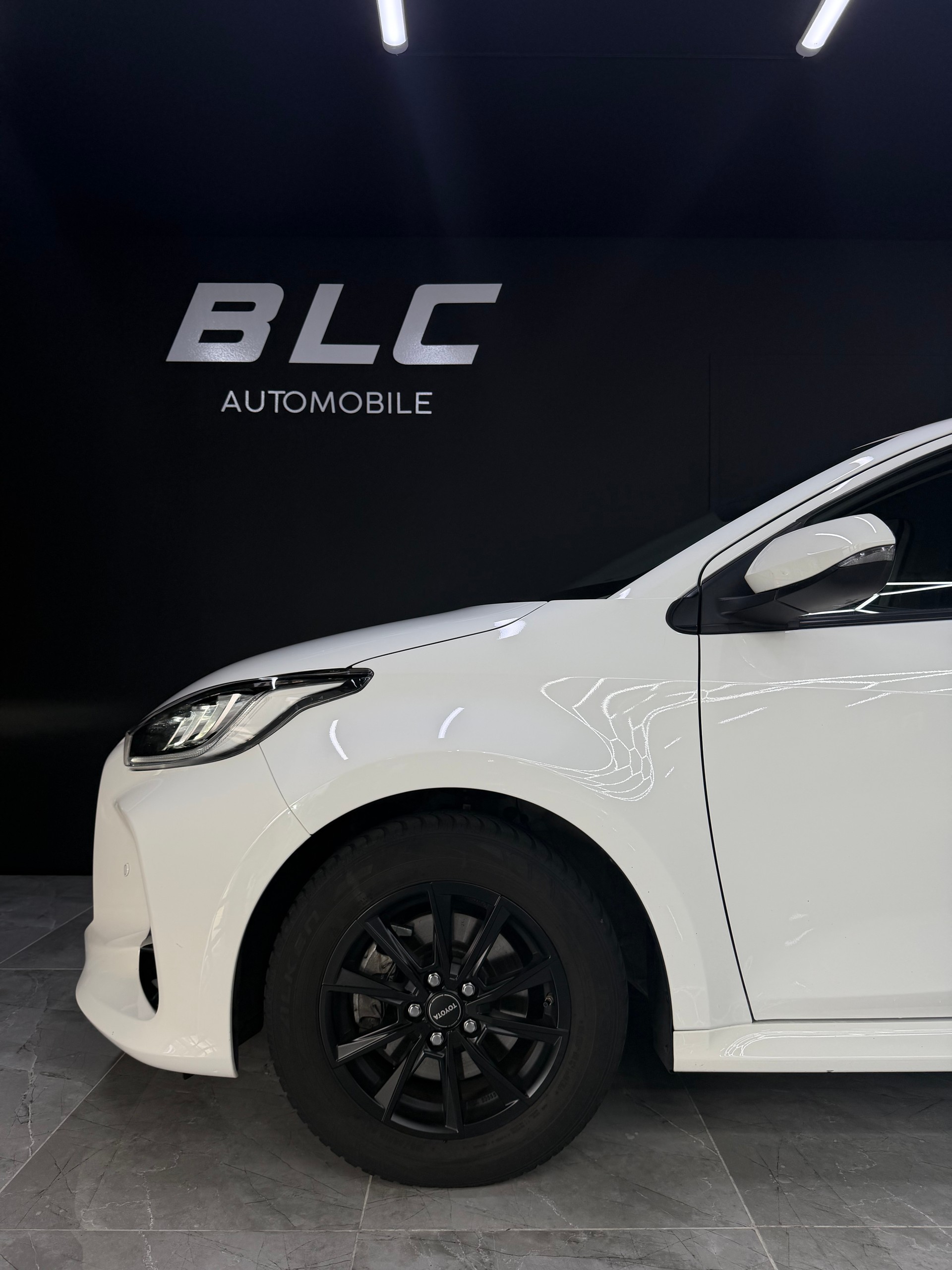 TOYOTA Yaris 1.5 Comfort e-CVT-image-3