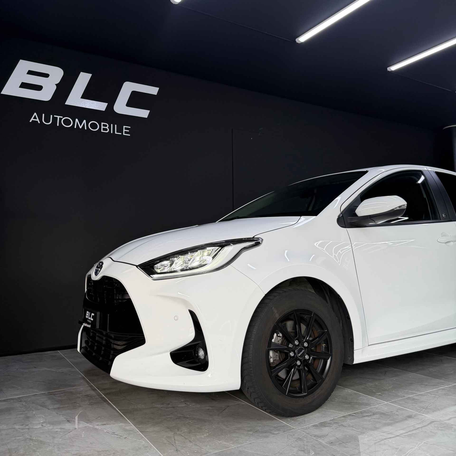 TOYOTA Yaris 1.5 Comfort e-CVT-image-1