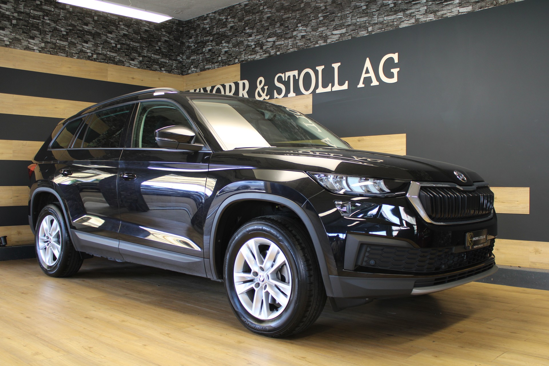 SKODA Kodiaq 2.0 TDI CR Ambition 4x4 DSG-image-0