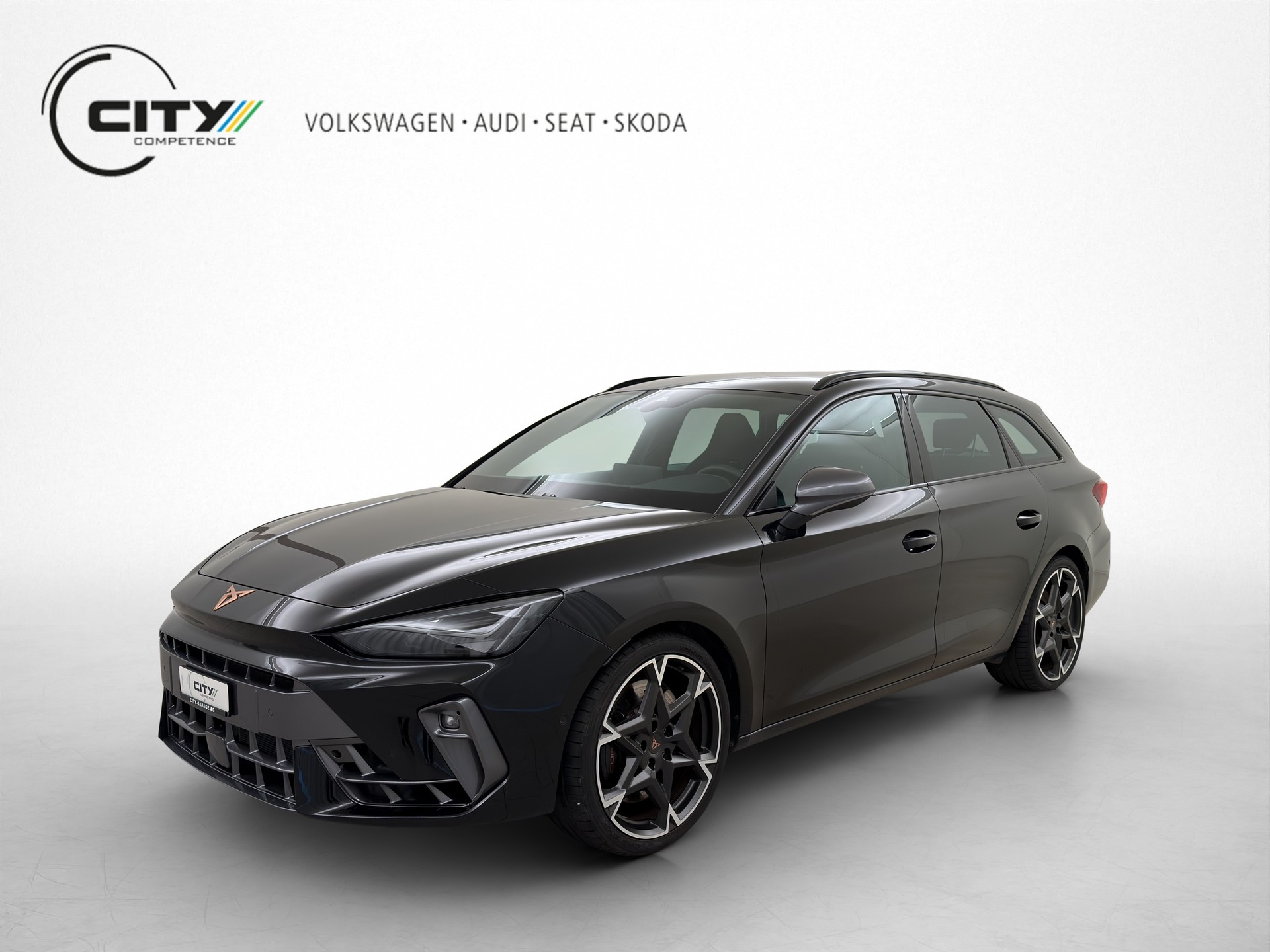 CUPRA Leon ST 2.0 TSI 333 VZ 4Drive DSG-image-0