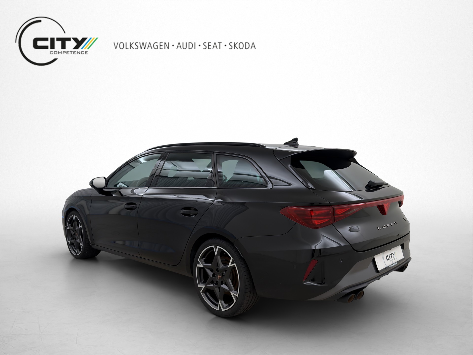 CUPRA Leon ST 2.0 TSI 333 VZ 4Drive DSG-image-1