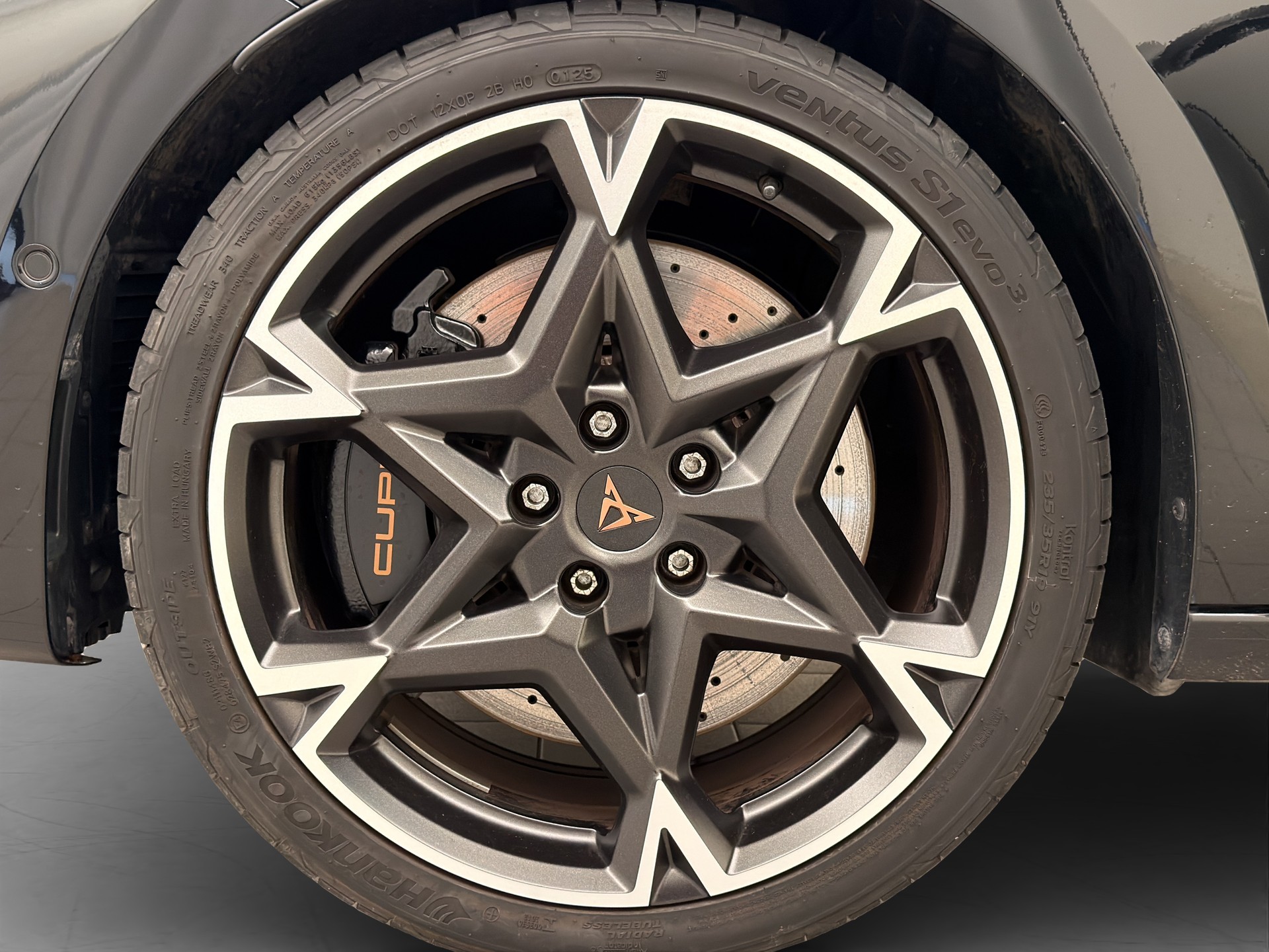 CUPRA Leon ST 2.0 TSI 333 VZ 4Drive DSG-image-6