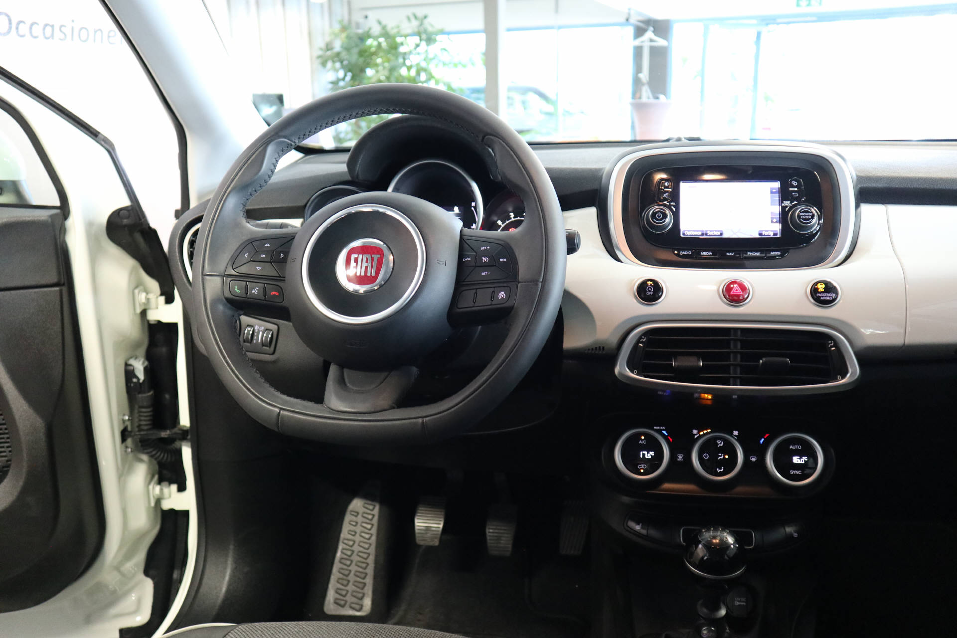 FIAT 500X 1.4 MultiAir Pop Star-image-11