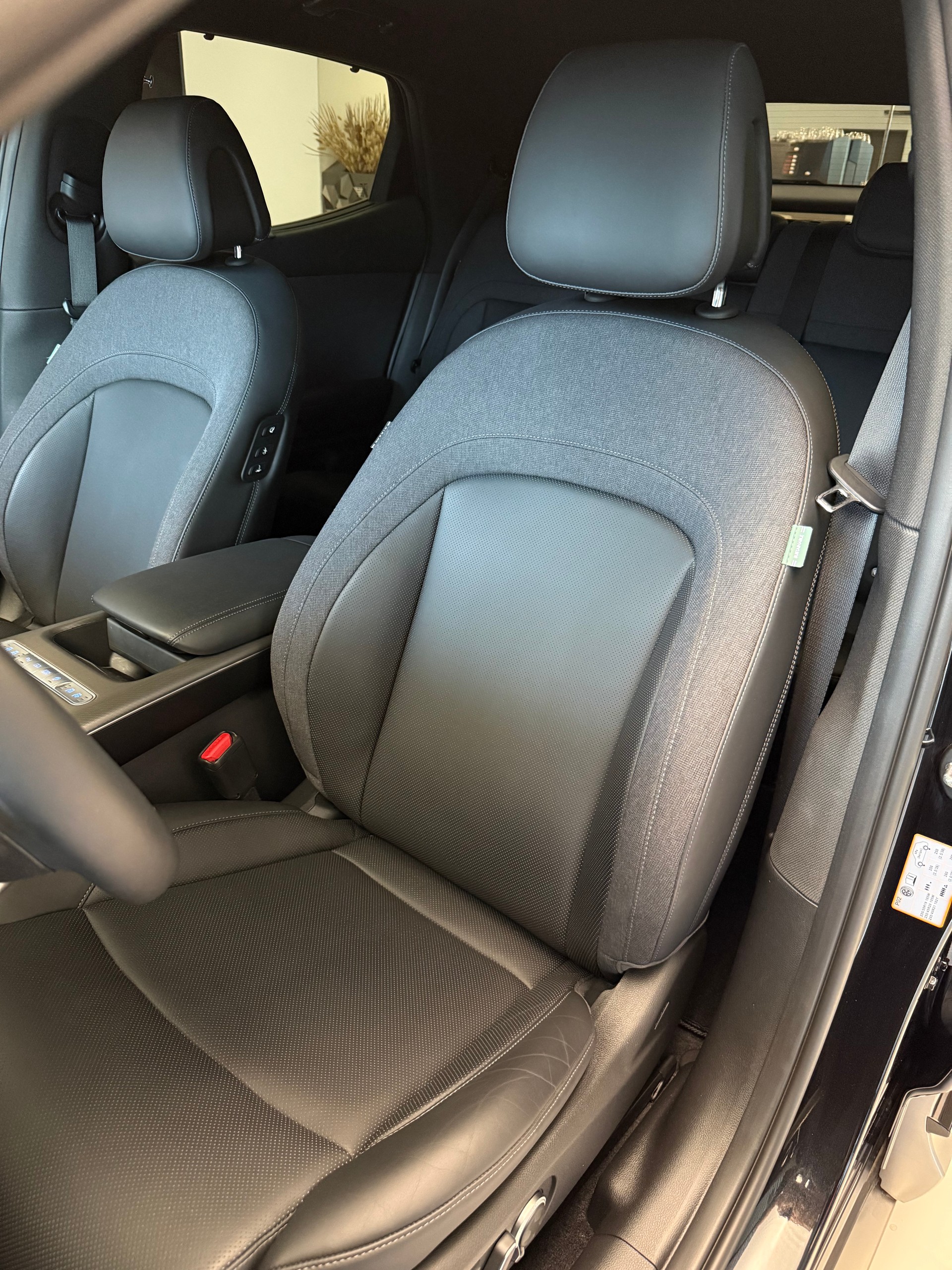 GENESIS GV60 77.4 kWh Premium SoH 97.7 %-image-8