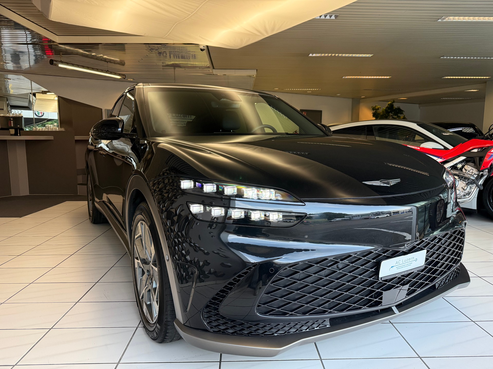 GENESIS GV60 77.4 kWh Premium SoH 97.7 %-image-5