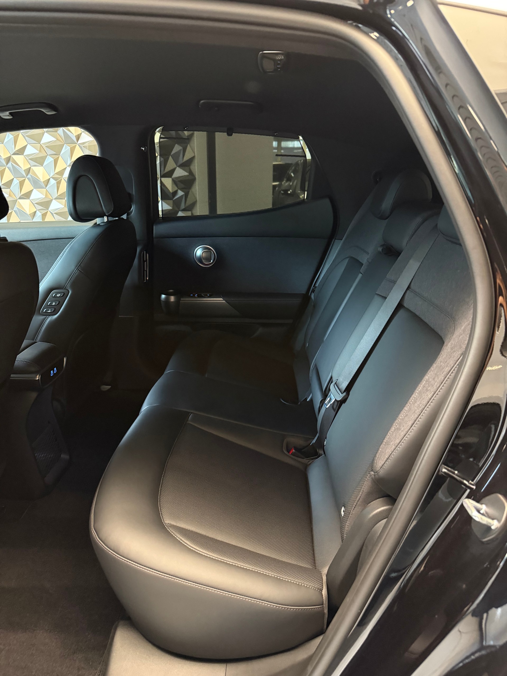 GENESIS GV60 77.4 kWh Premium SoH 97.7 %-image-10