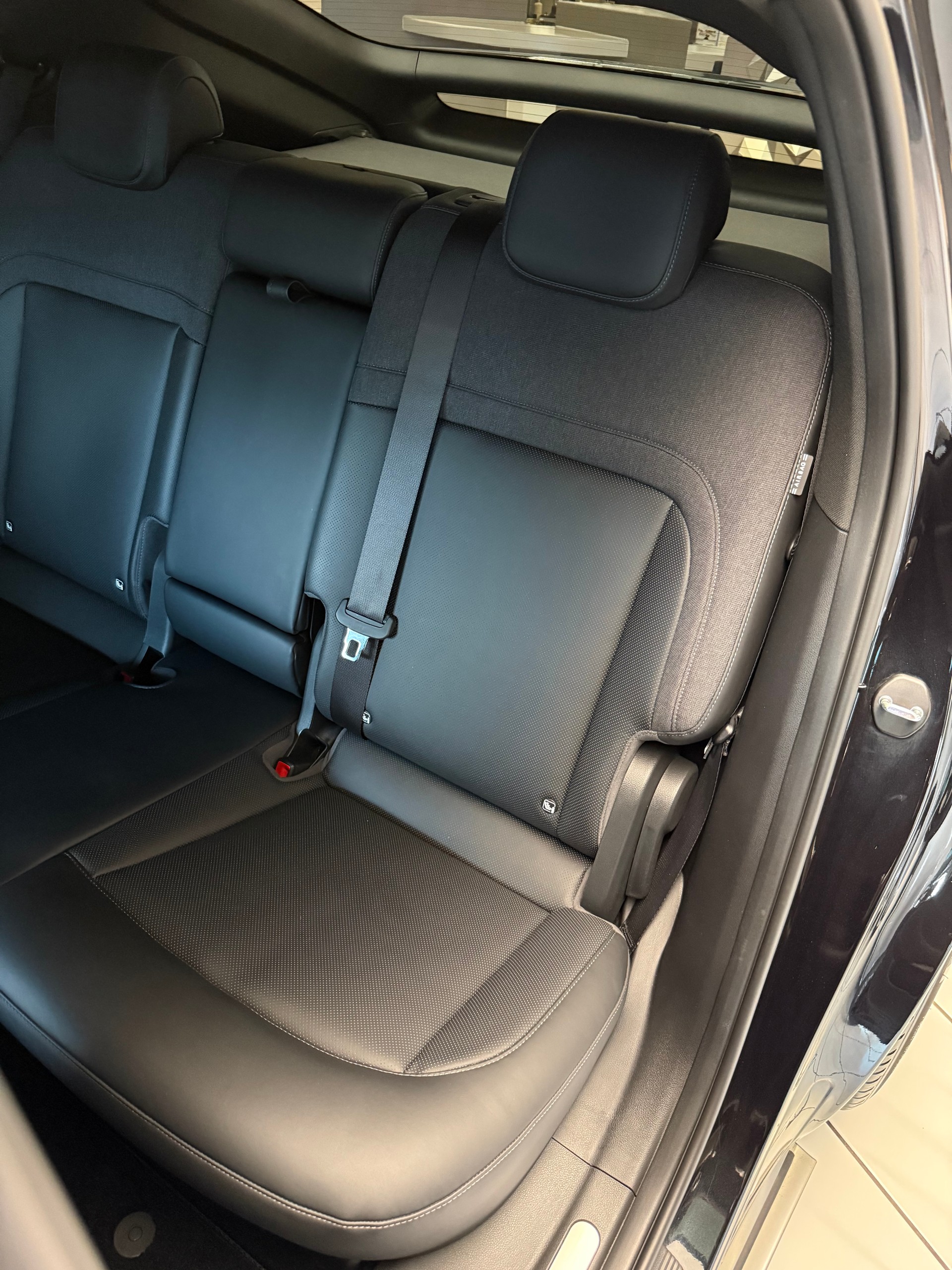 GENESIS GV60 77.4 kWh Premium SoH 97.7 %-image-9