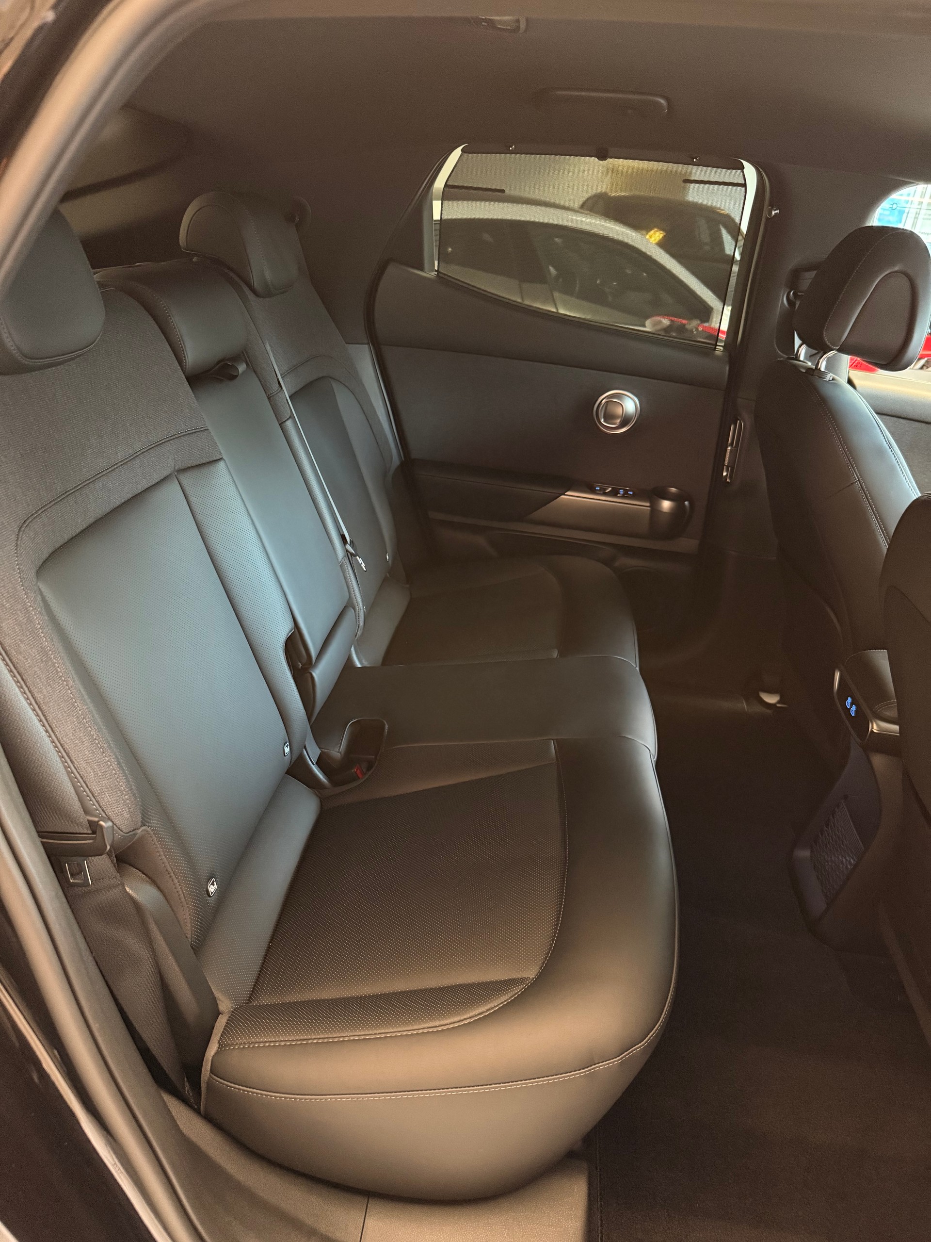 GENESIS GV60 77.4 kWh Premium SoH 97.7 %-image-14