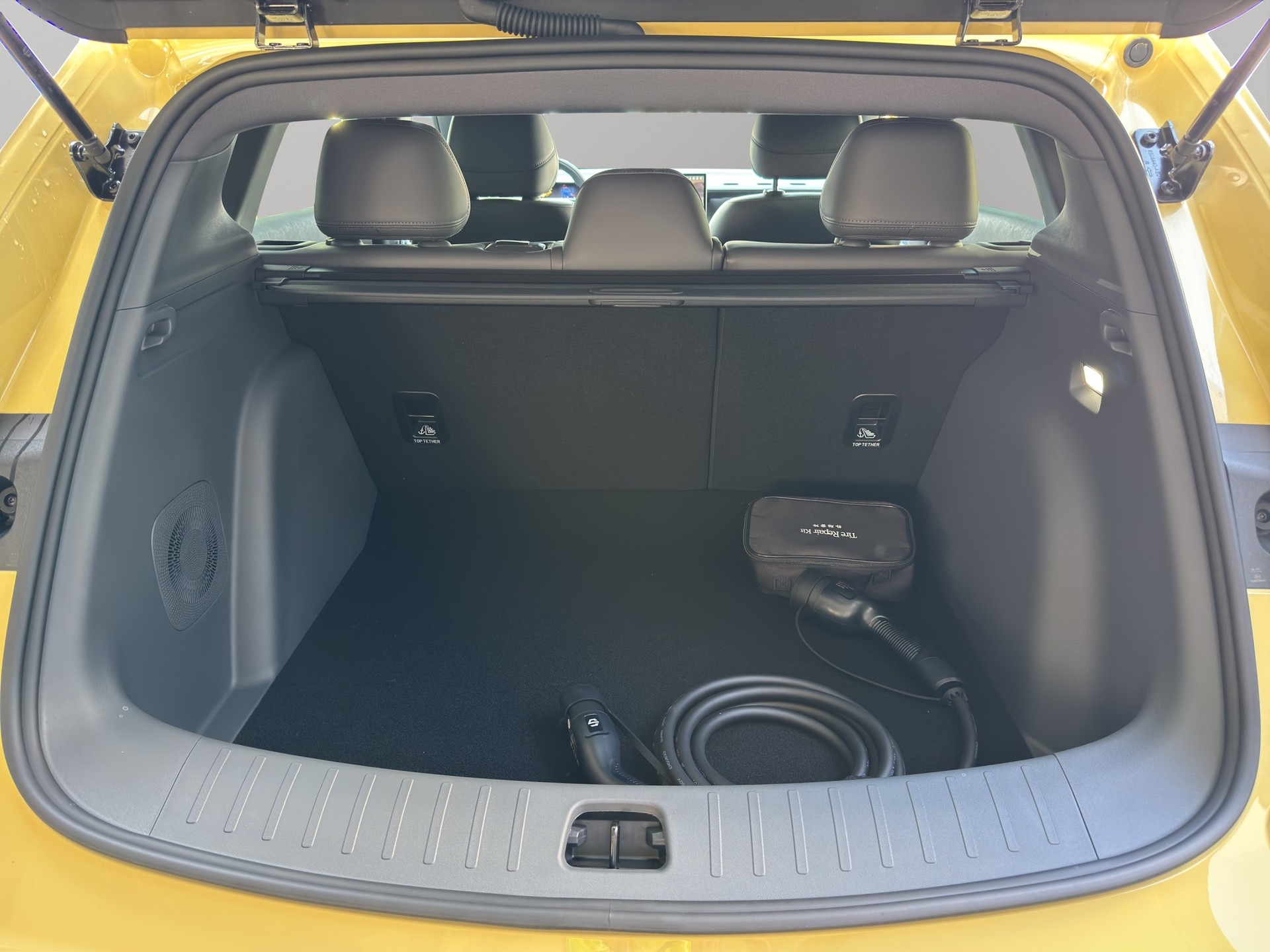 LEAPMOTOR B05 EV-image-17