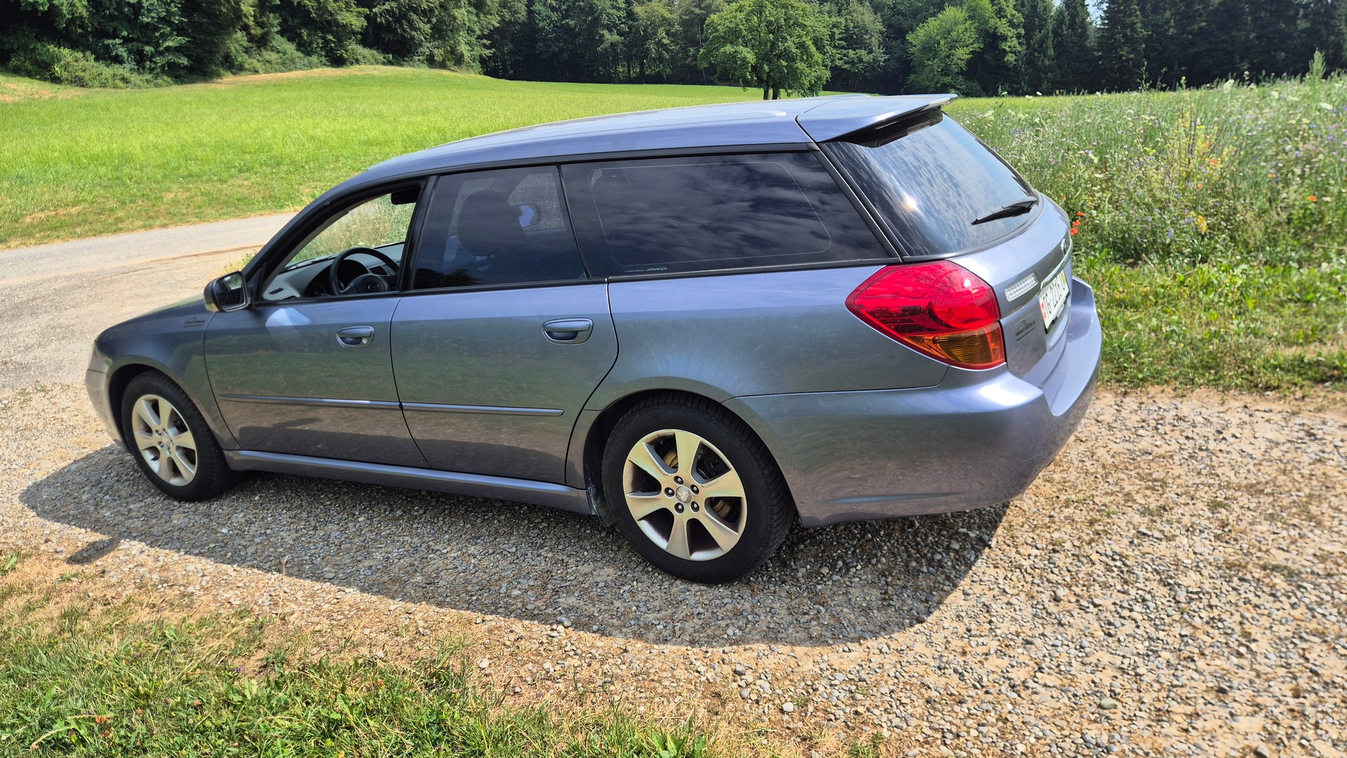 SUBARU Legacy 2.0R AWD Swiss-image-3