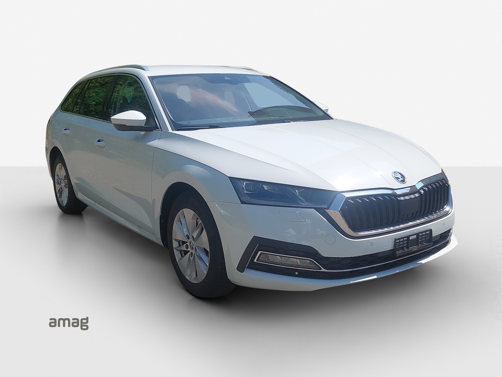 SKODA Octavia Combi 2.0 TDI DSG Ambition-image-5