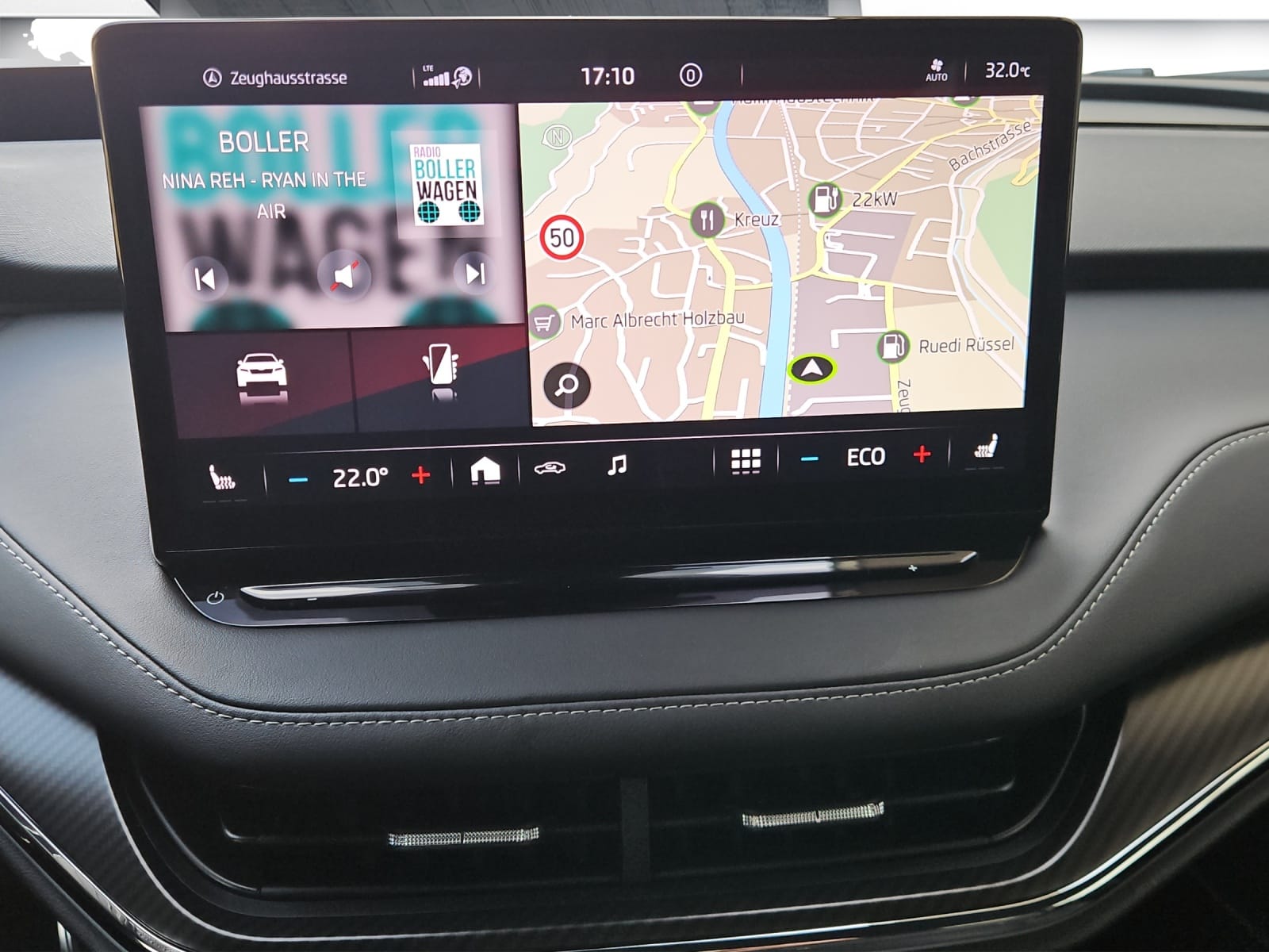 SKODA Skoda Enyaq 80x Sportline-image-9