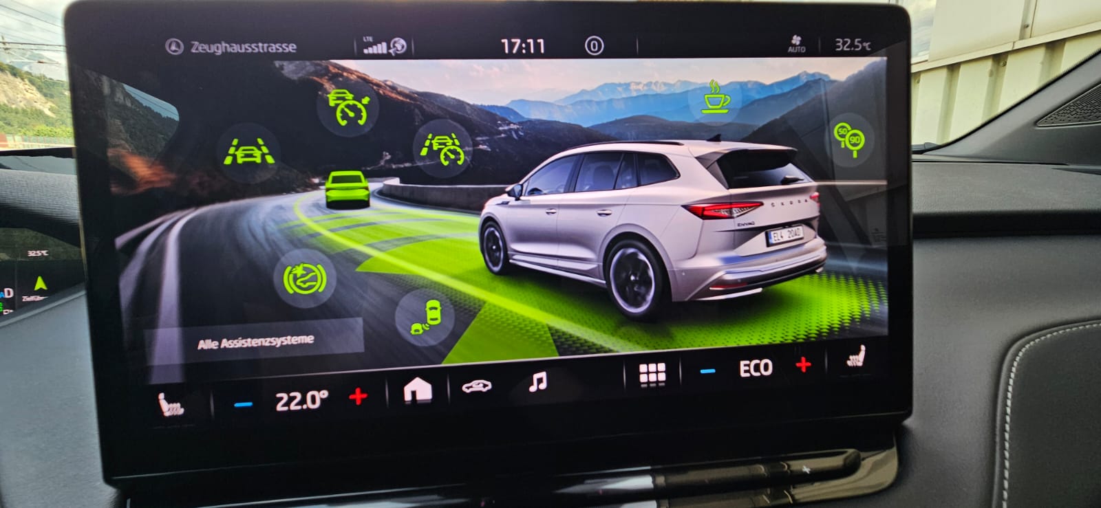 SKODA Skoda Enyaq 80x Sportline-image-8