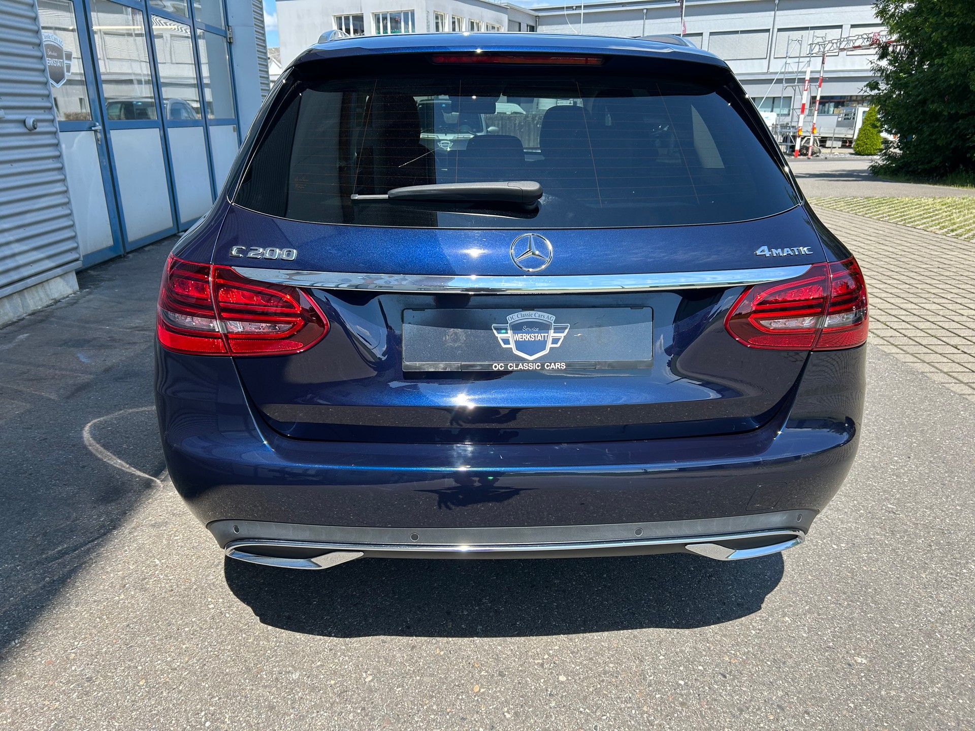 MERCEDES-BENZ C 200 Swiss Star 4M 9G-Tronic-image-3