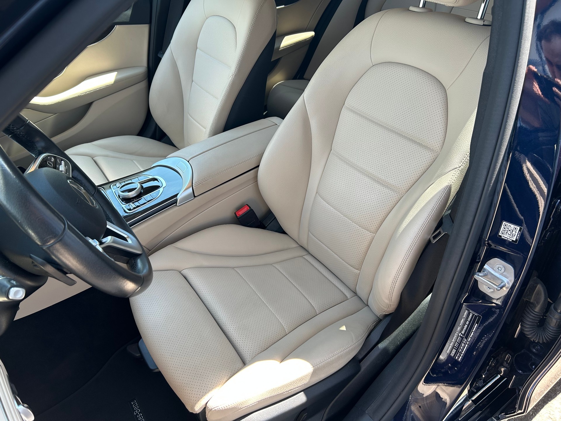 MERCEDES-BENZ C 200 Swiss Star 4M 9G-Tronic-image-6