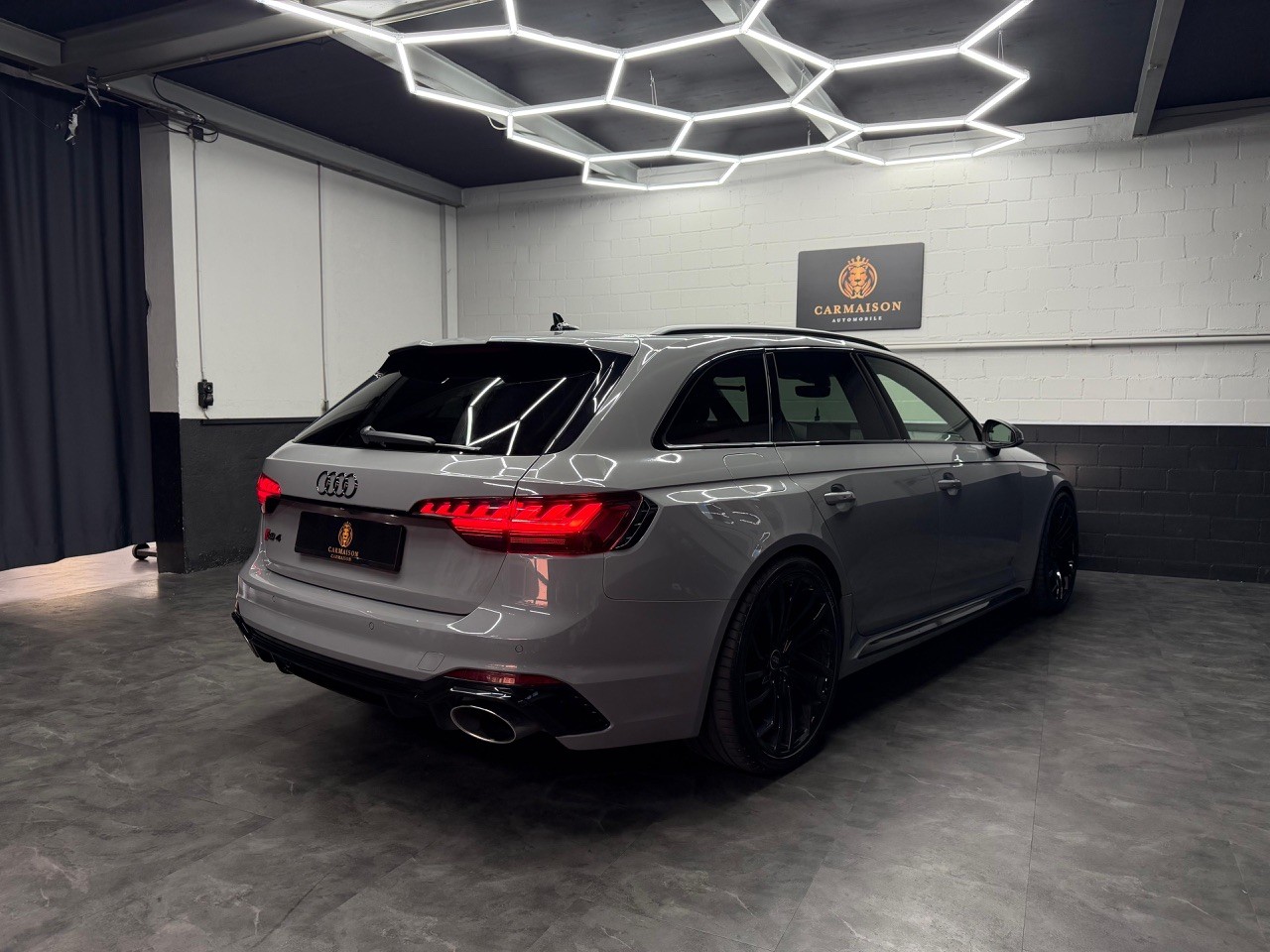 AUDI RS4 Avant quattro | DRC Sportfahrwerk | Virtual Cockpit | Rückfahrkamera | Facelift Model-image-8