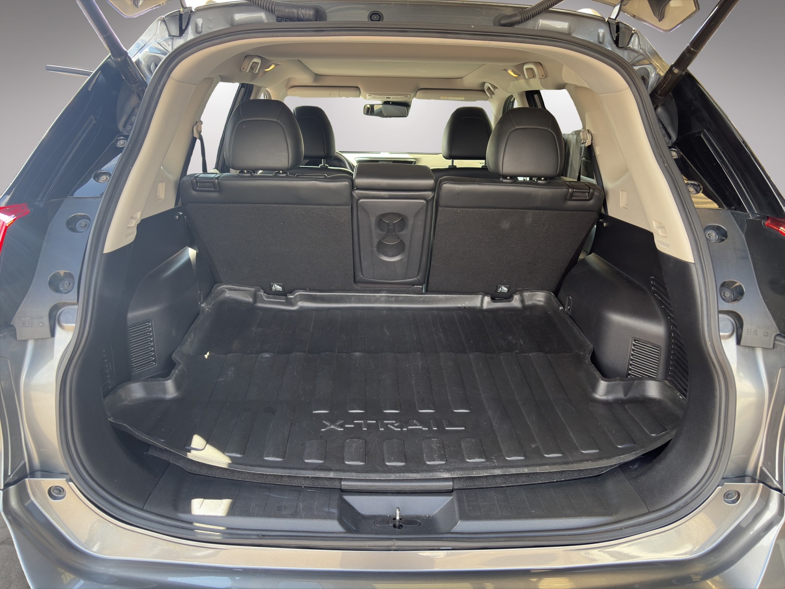NISSAN X-Trail 1.7 dCi Tekna 4x4-image-7