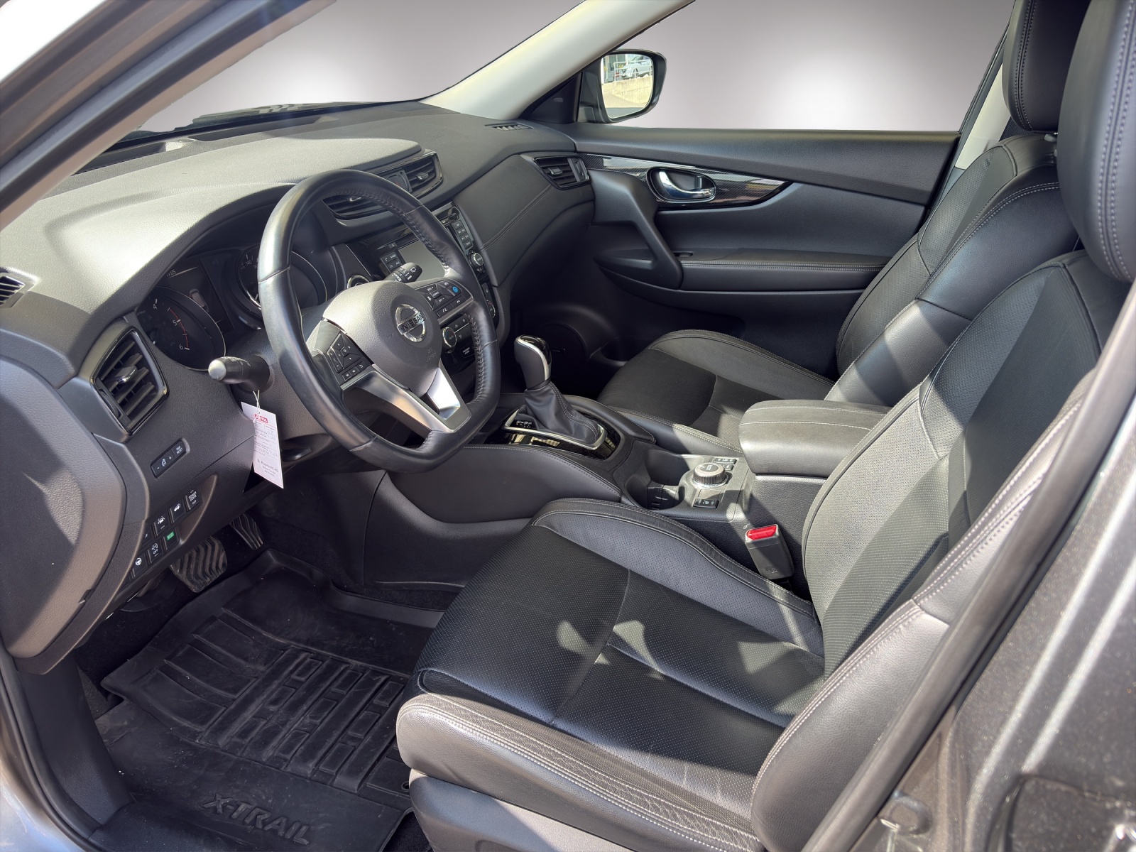 NISSAN X-Trail 1.7 dCi Tekna 4x4-image-5