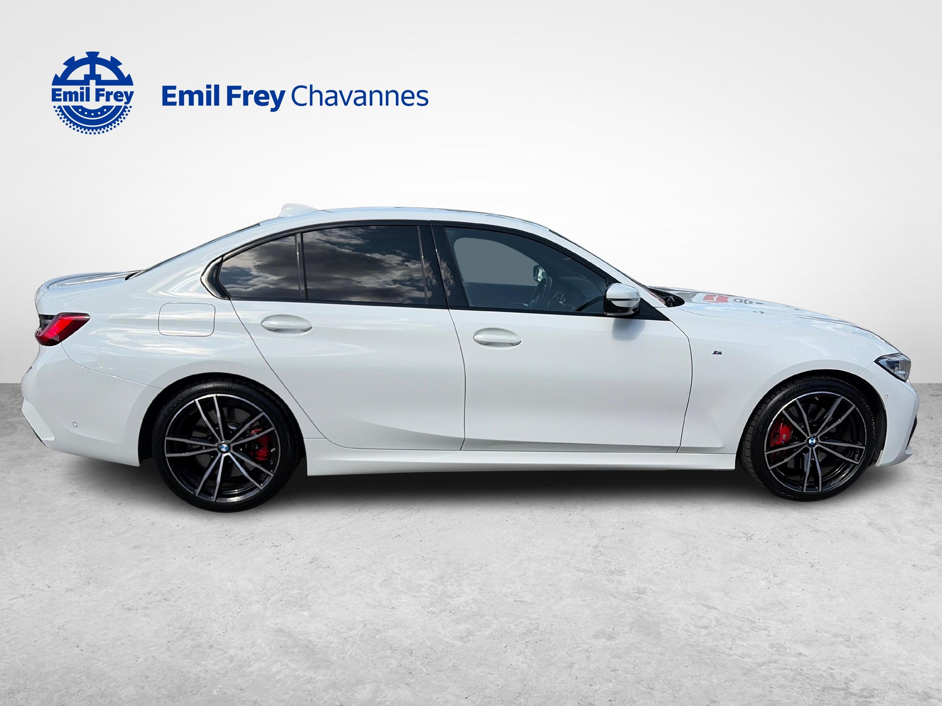 BMW 330i xDrive SAG M Sport-image-5