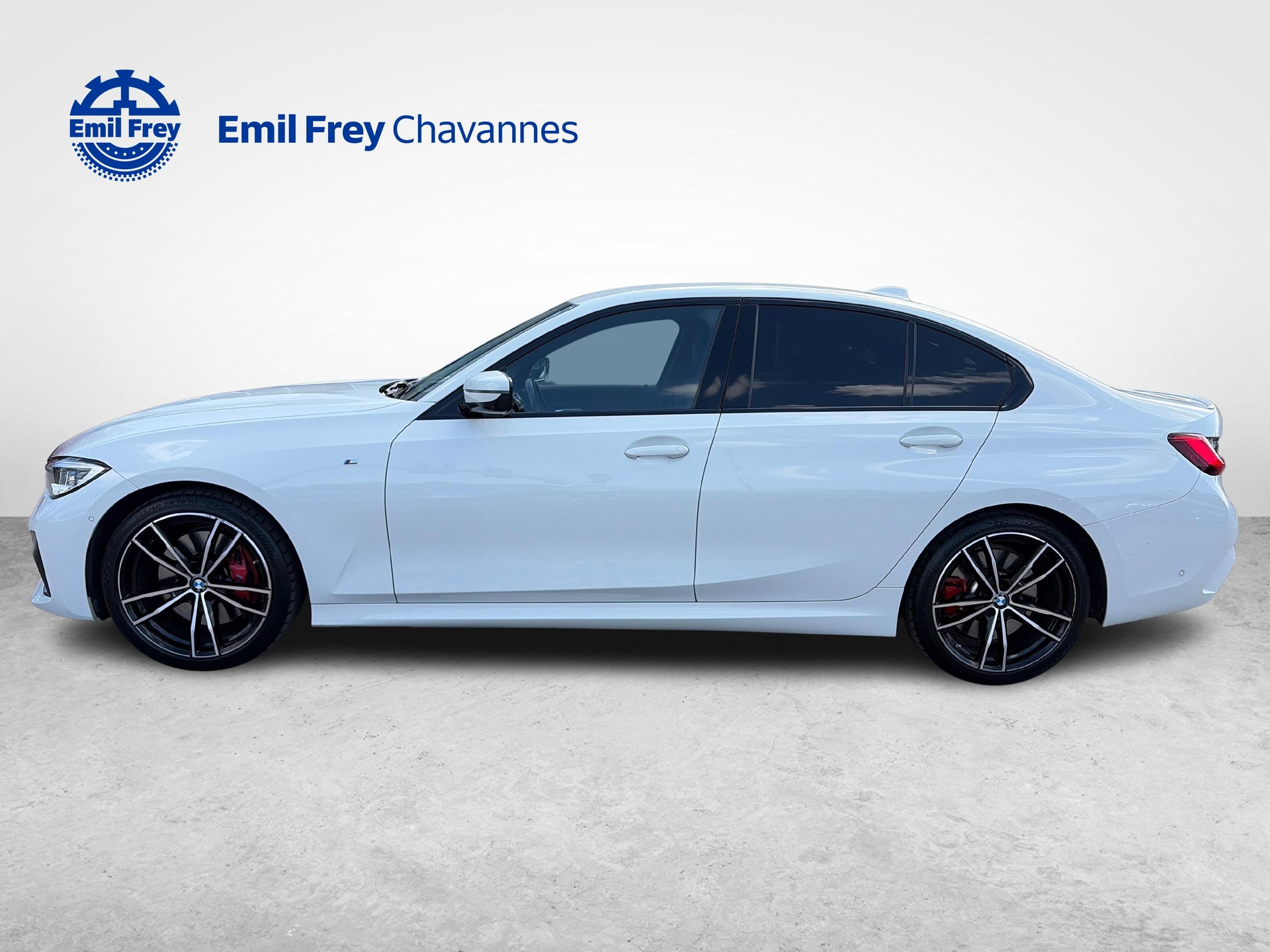 BMW 330i xDrive SAG M Sport-image-4
