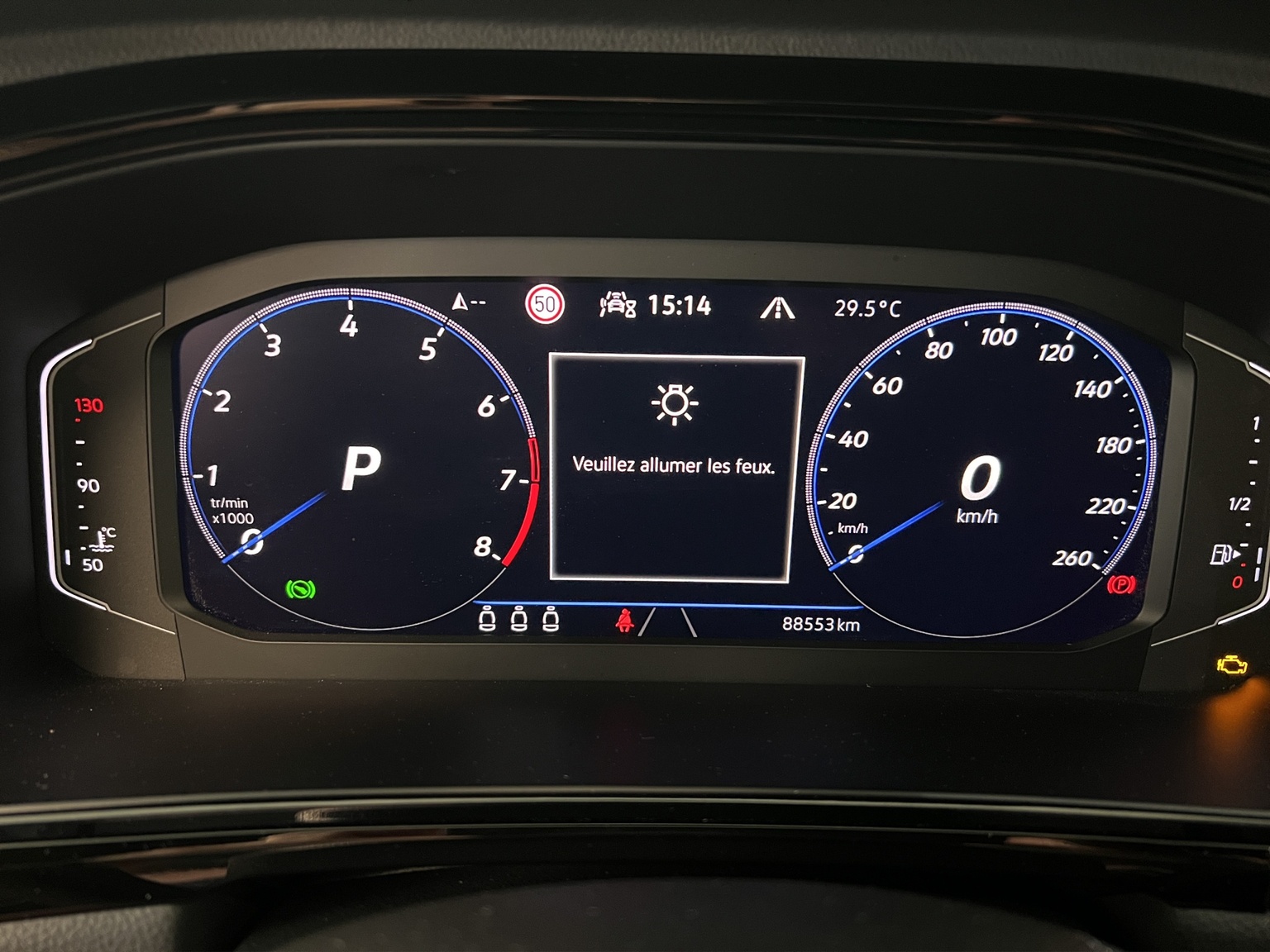 VW T-Roc 2.0 TSI R-Line DSG 4Motion-image-7