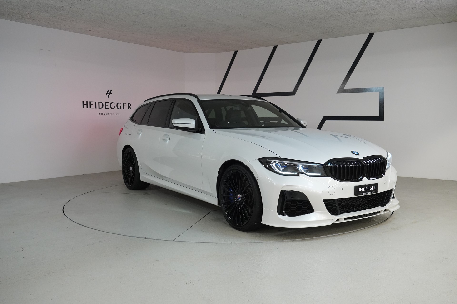 BMW-ALPINA B3 BiTurbo Touring 3.0 xDrive Switch-Tronic-showroom-element-2