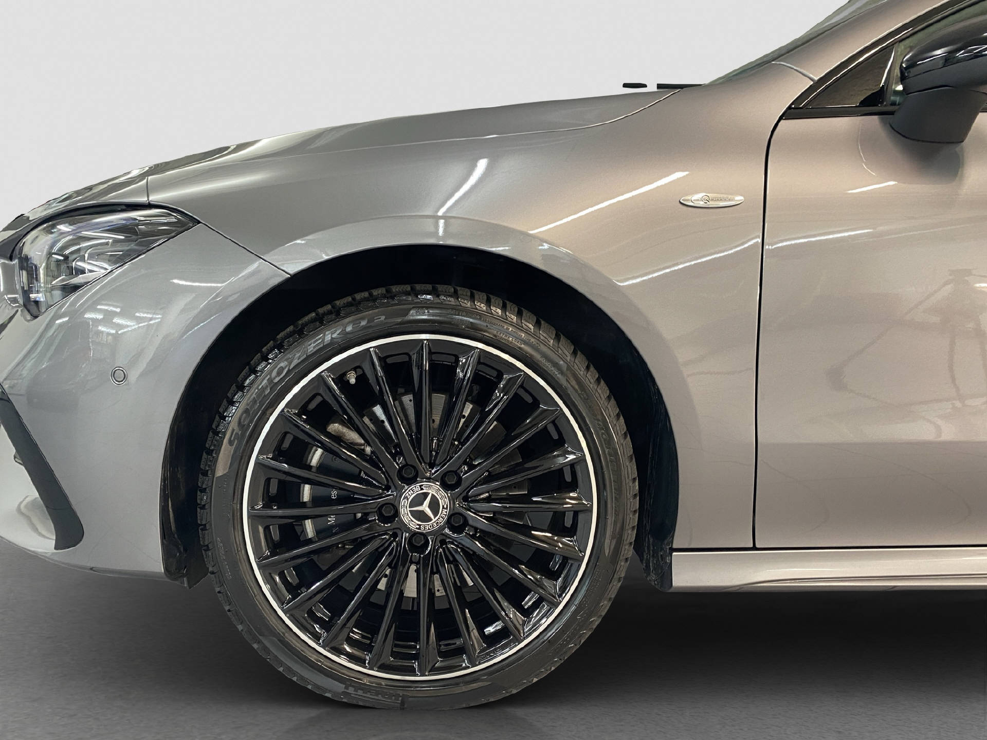 MERCEDES-BENZ CLA 250e AMG Line Shooting Brake-image-6