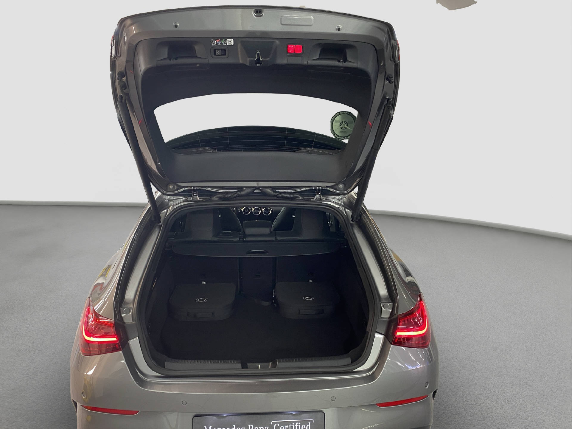 MERCEDES-BENZ CLA 250e AMG Line Shooting Brake-image-14