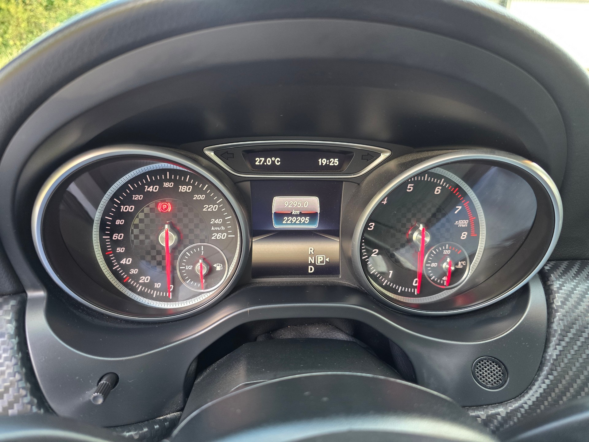 MERCEDES-BENZ A 250 AMG Line 4Matic 7G-DCT-image-21