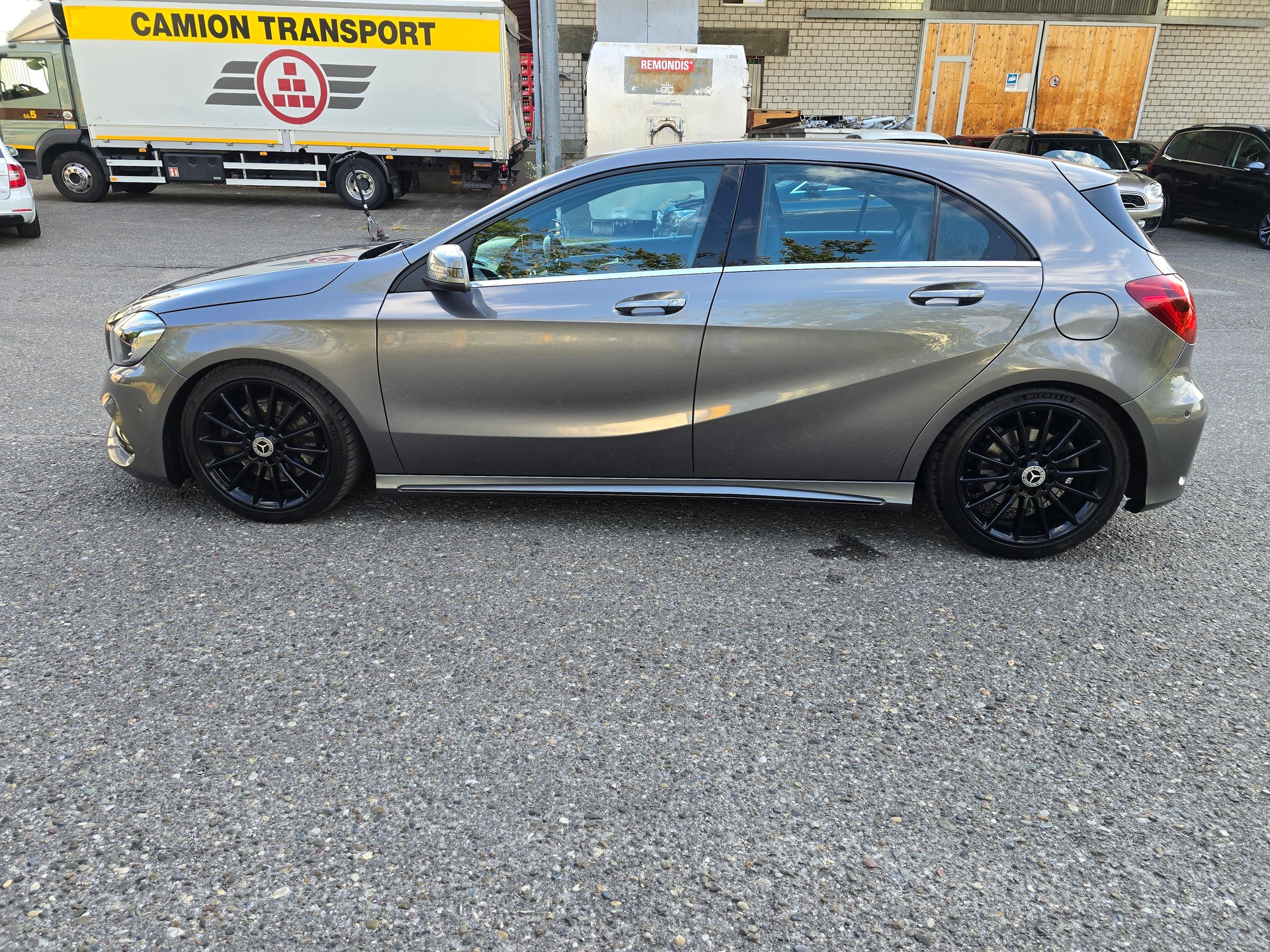 MERCEDES-BENZ A 250 AMG Line 4Matic 7G-DCT-image-8