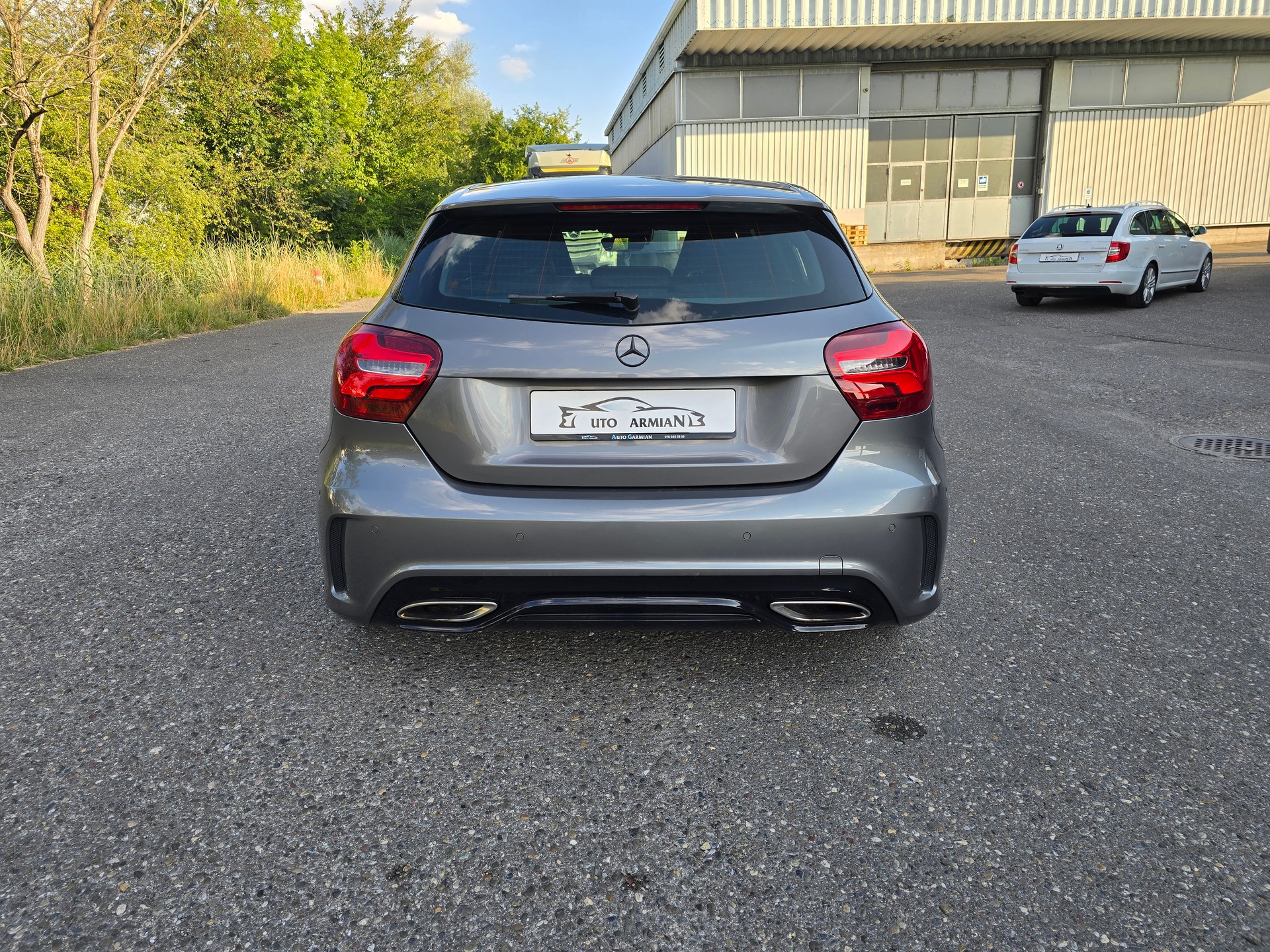 MERCEDES-BENZ A 250 AMG Line 4Matic 7G-DCT-image-3