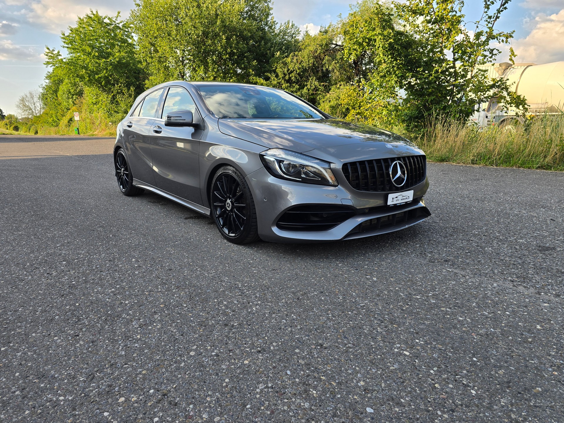 MERCEDES-BENZ A 250 AMG Line 4Matic 7G-DCT-image-1