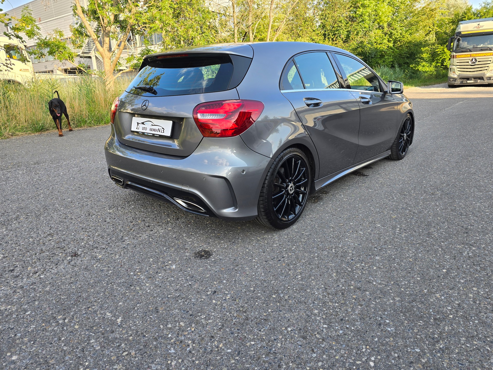 MERCEDES-BENZ A 250 AMG Line 4Matic 7G-DCT-image-5