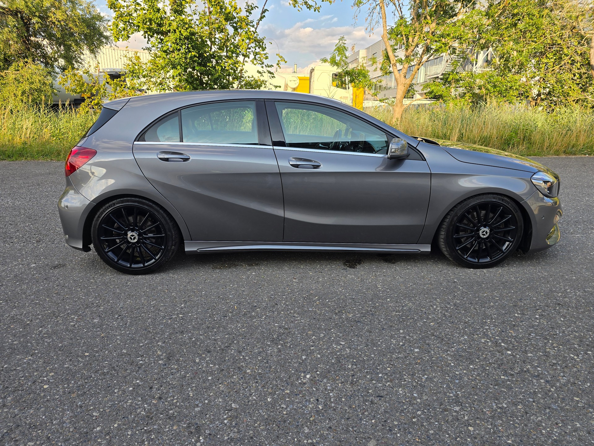 MERCEDES-BENZ A 250 AMG Line 4Matic 7G-DCT-image-7