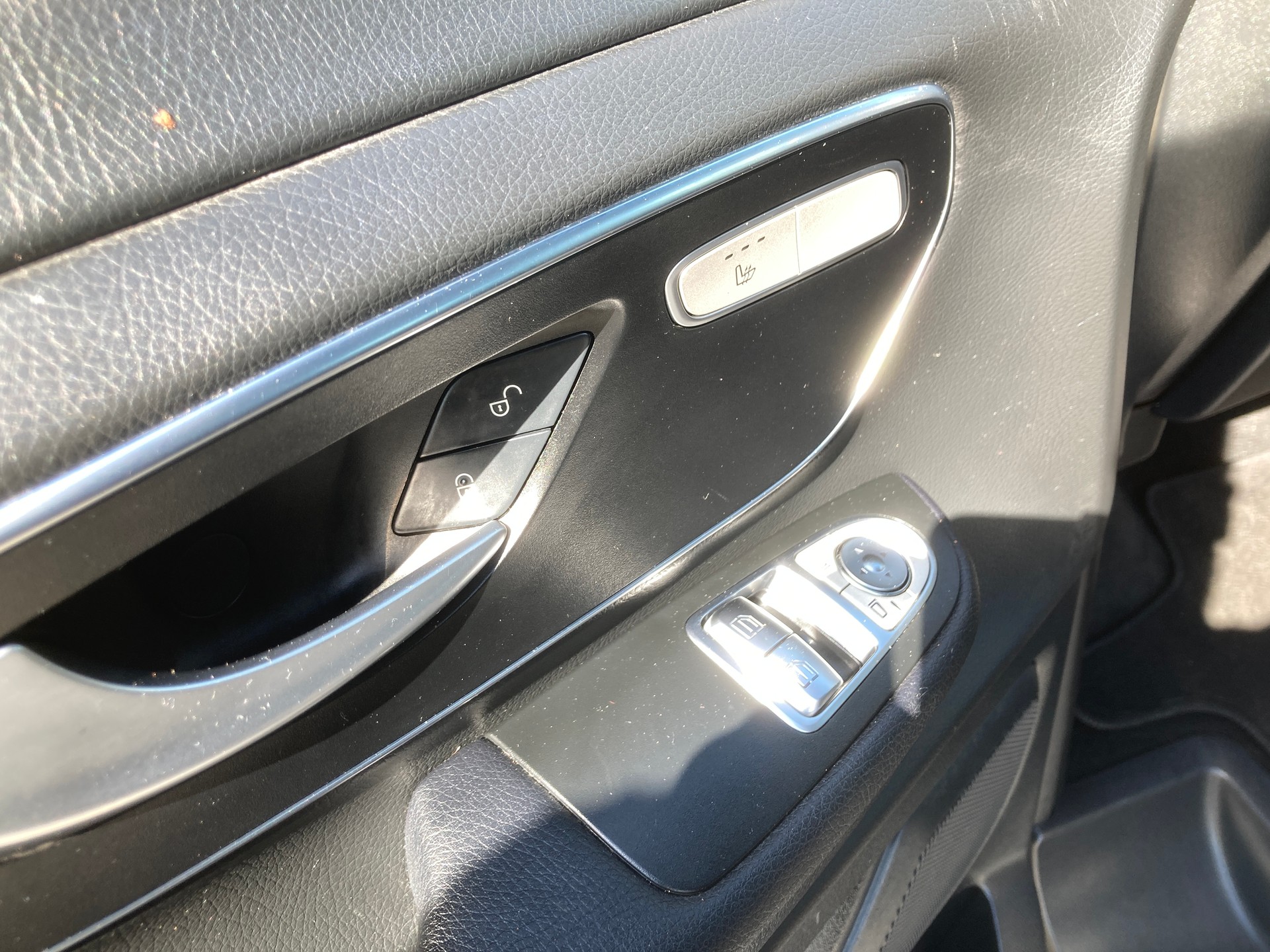 MERCEDES-BENZ V 300 d lang 4Matic 9G-Tronic-image-9