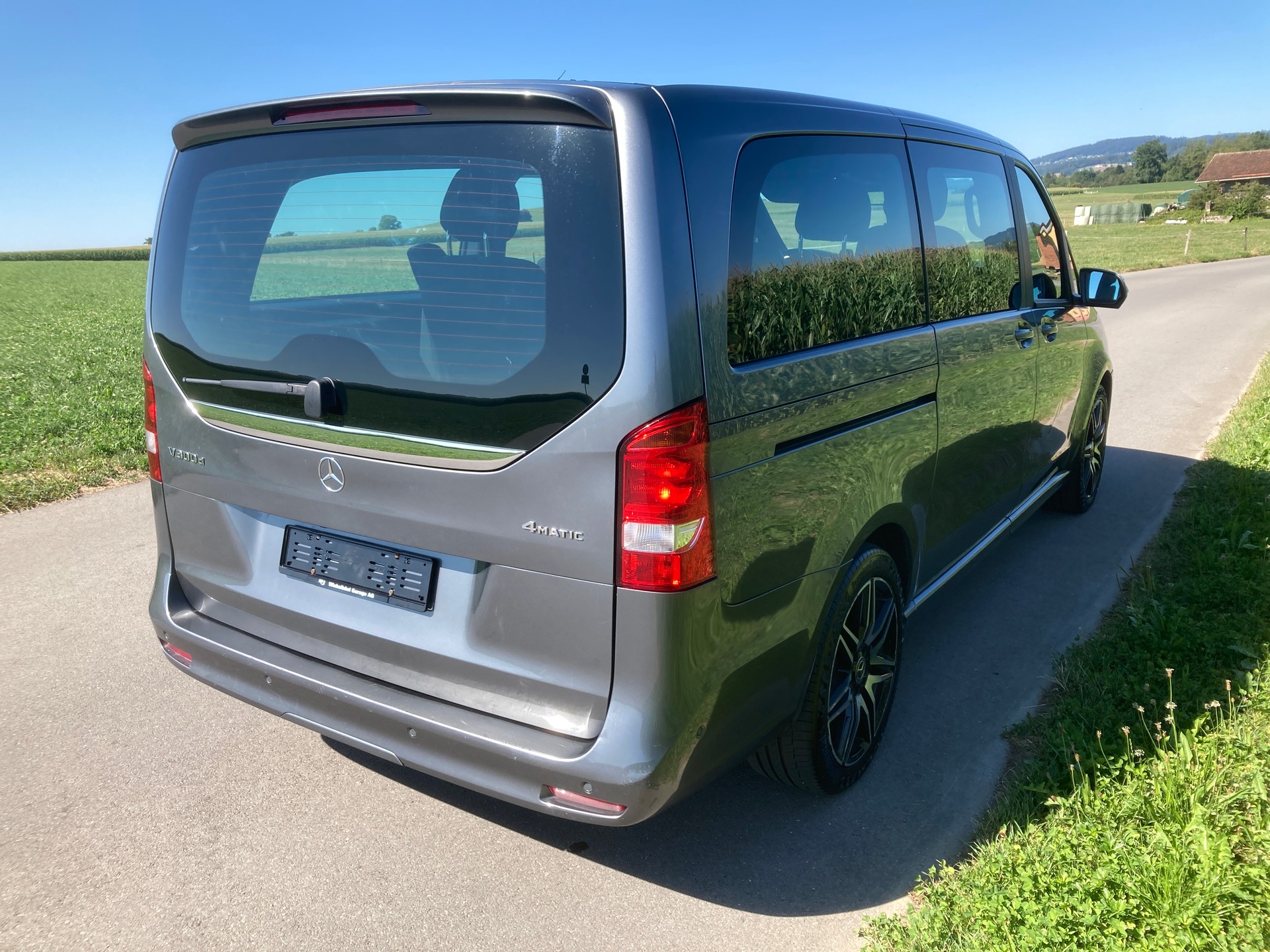 MERCEDES-BENZ V 300 d lang 4Matic 9G-Tronic-image-2