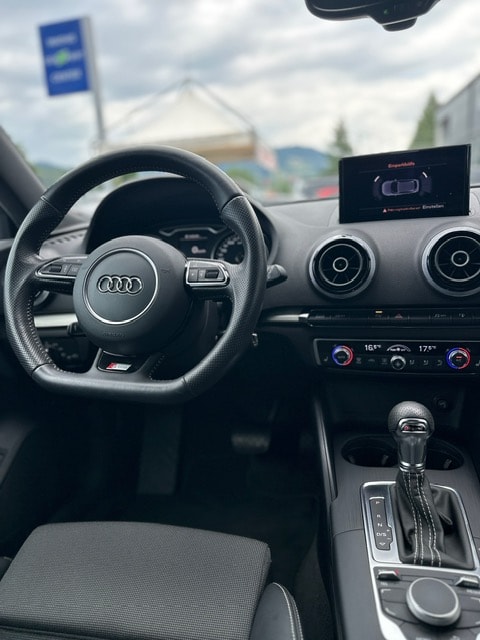 AUDI A3 Sportback **S-Line** 1.4 TFSI Ambition S-tronic-image-9
