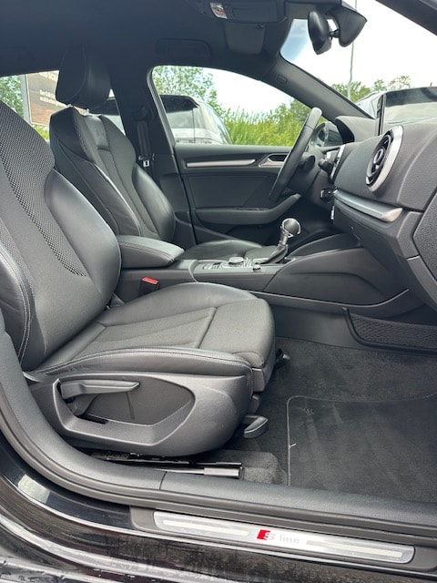AUDI A3 Sportback **S-Line** 1.4 TFSI Ambition S-tronic-image-7