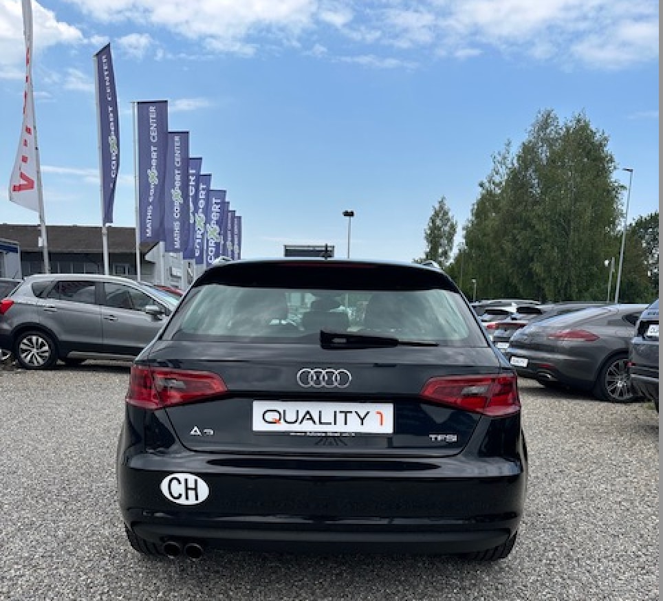 AUDI A3 Sportback **S-Line** 1.4 TFSI Ambition S-tronic-image-3