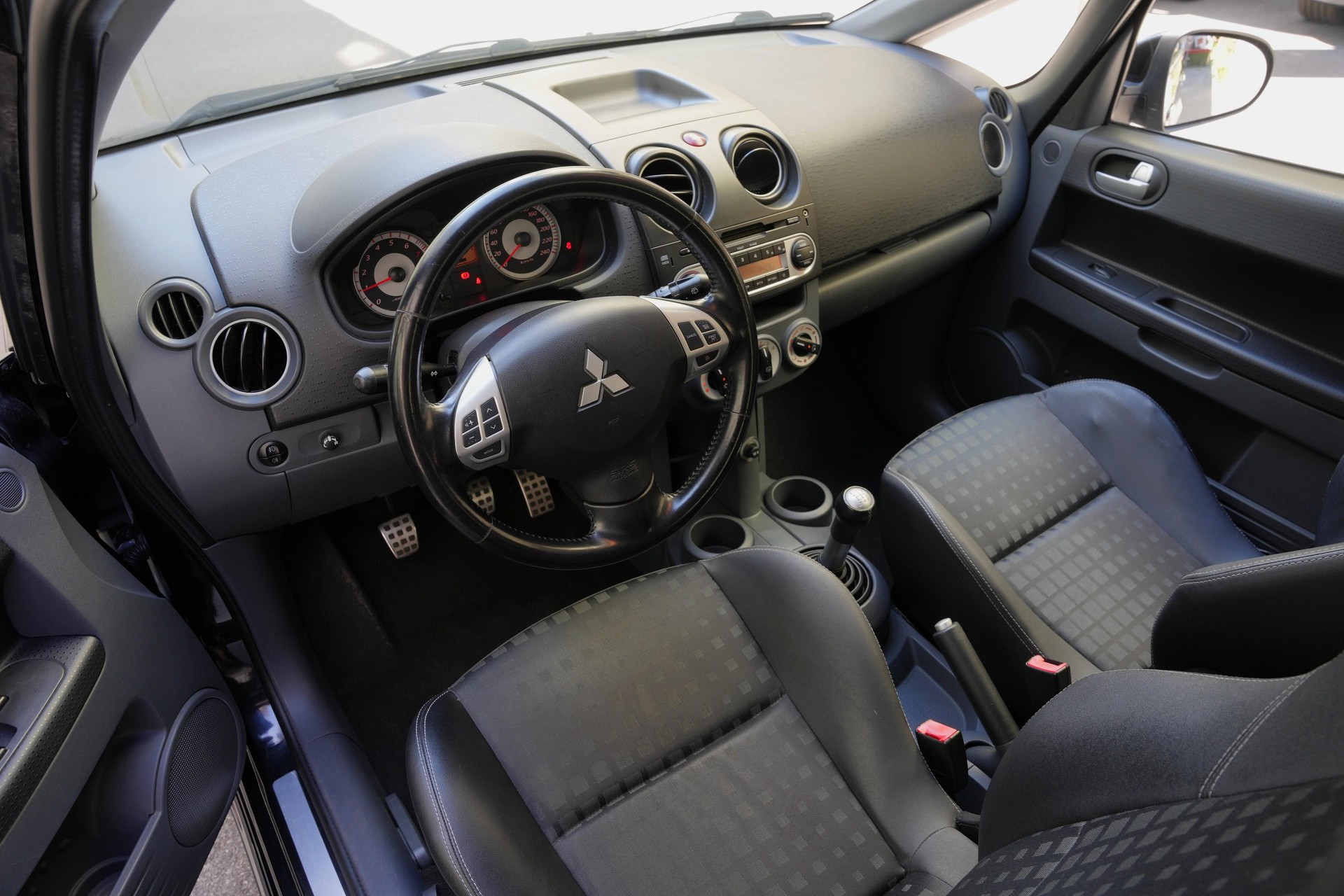 MITSUBISHI Colt 1.5 16V 150 Turbo Ralliart-image-6