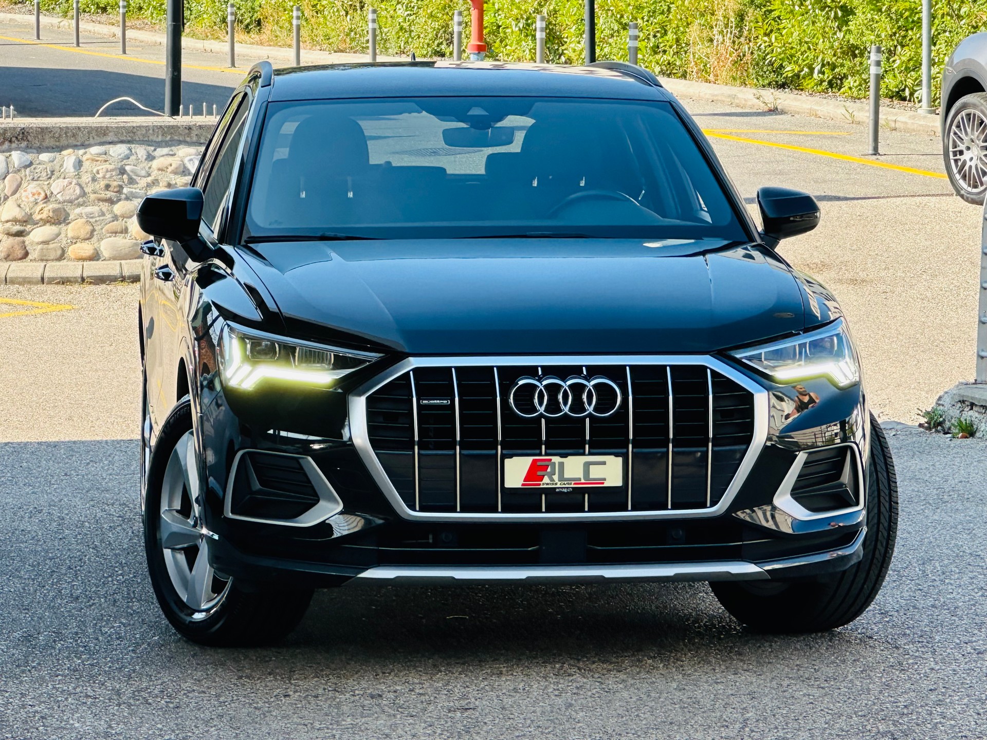 AUDI Q3 40 TDI advanced quattro S-tronic-showroom-element-2