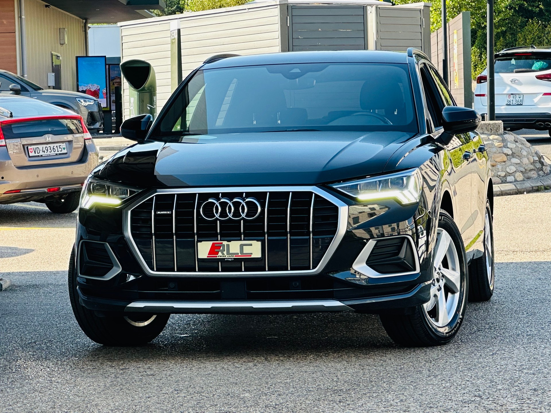 AUDI Q3 40 TDI advanced quattro S-tronic-showroom-element-1
