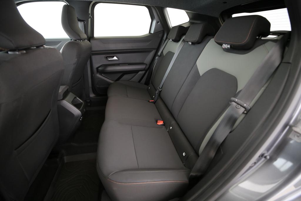 DACIA Duster 1.6 Hybrid Extreme-image-9
