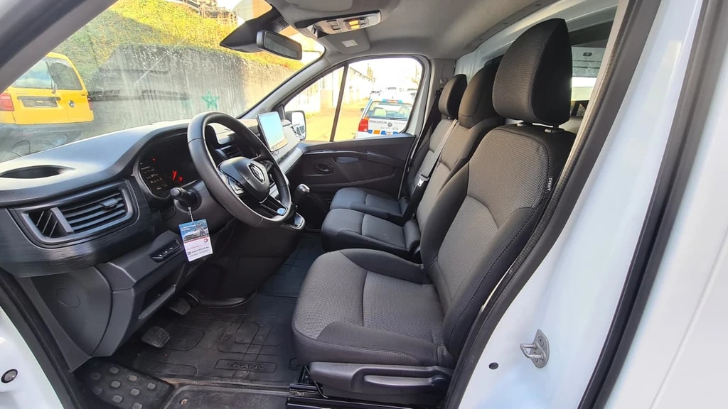 RENAULT Trafic 2.0 Blue dCi 150 Advance L2H2 EN ** 150 PS ** 3-Plätzer ** Gr-Navi ** RF-Kamera ** Anh-Kupplung ** Modell 2023 **-image-13
