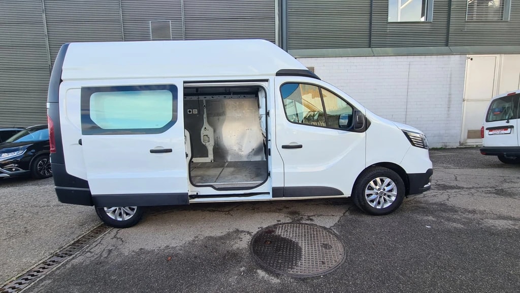 RENAULT Trafic 2.0 Blue dCi 150 Advance L2H2 EN ** 150 PS ** 3-Plätzer ** Gr-Navi ** RF-Kamera ** Anh-Kupplung ** Modell 2023 **-image-6