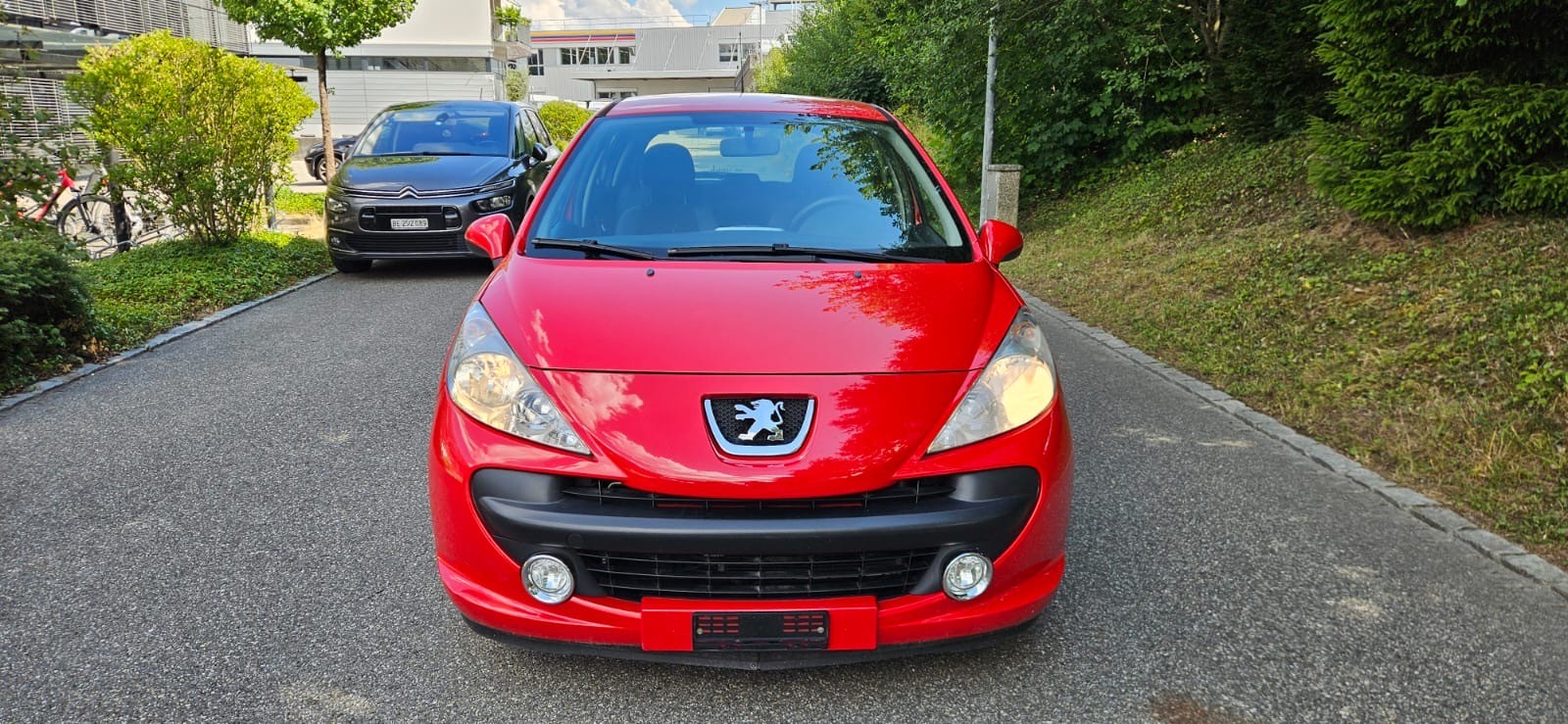 PEUGEOT 207 1.4 16V Swiss Edition-image-0