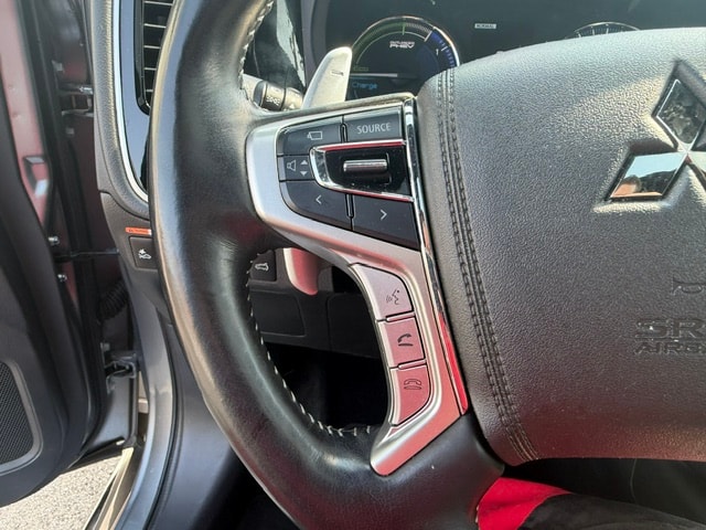 MITSUBISHI Outlander 2.4 PHEV Diamond S-Edition 4WD Automatic-image-14