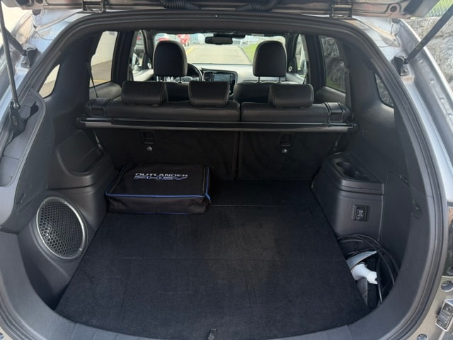 MITSUBISHI Outlander 2.4 PHEV Diamond S-Edition 4WD Automatic-image-5