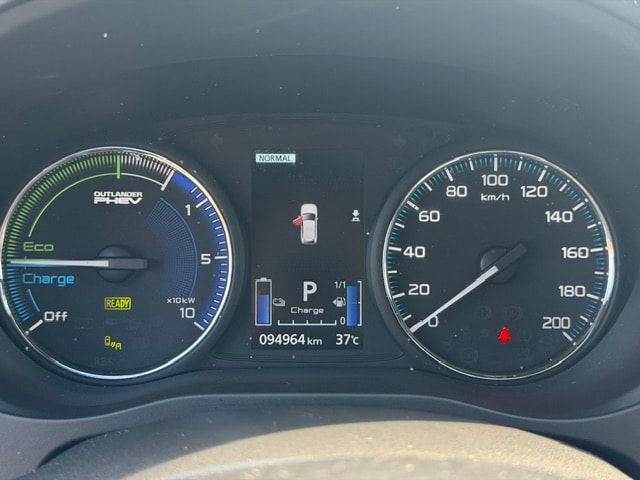 MITSUBISHI Outlander 2.4 PHEV Diamond S-Edition 4WD Automatic-image-12
